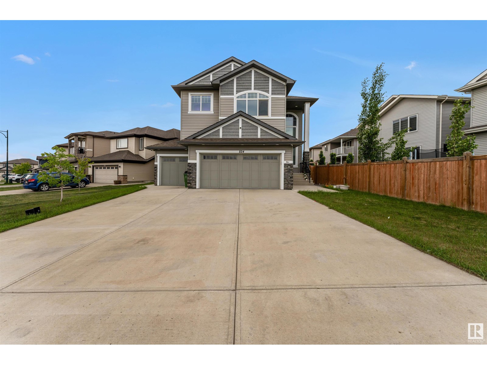34 Av Nw Unit 824, Edmonton, AB T6T 0B3