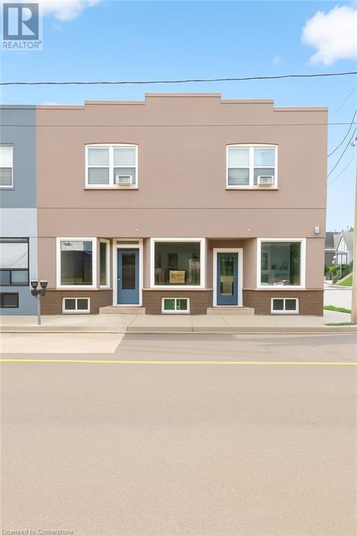 907 Barton St E, Hamilton, ON L8L 3B8