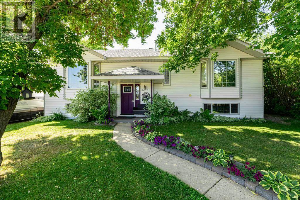 52 Avenue Unit 5473, Lacombe, AB T4L 1L1