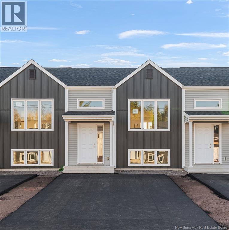 303 Elsliger St, Dieppe, NB E1K 0A5