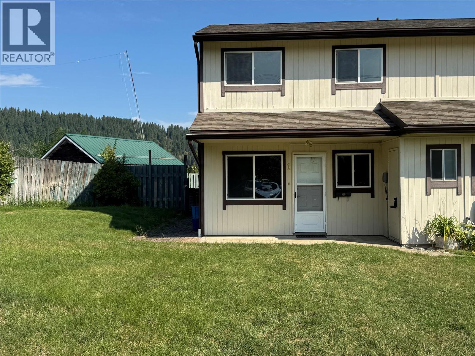1225 1st Street Unit 1, Castlegar, BC V1N 1A1