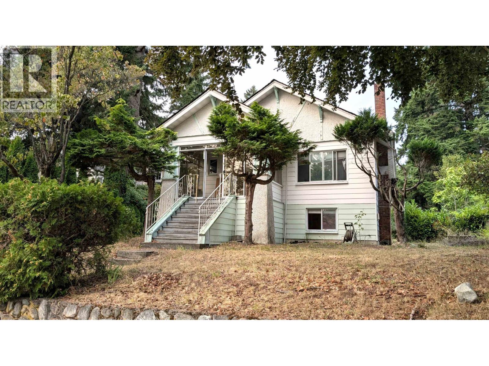 3539 W 37th Ave, Vancouver, BC V6N 2V7