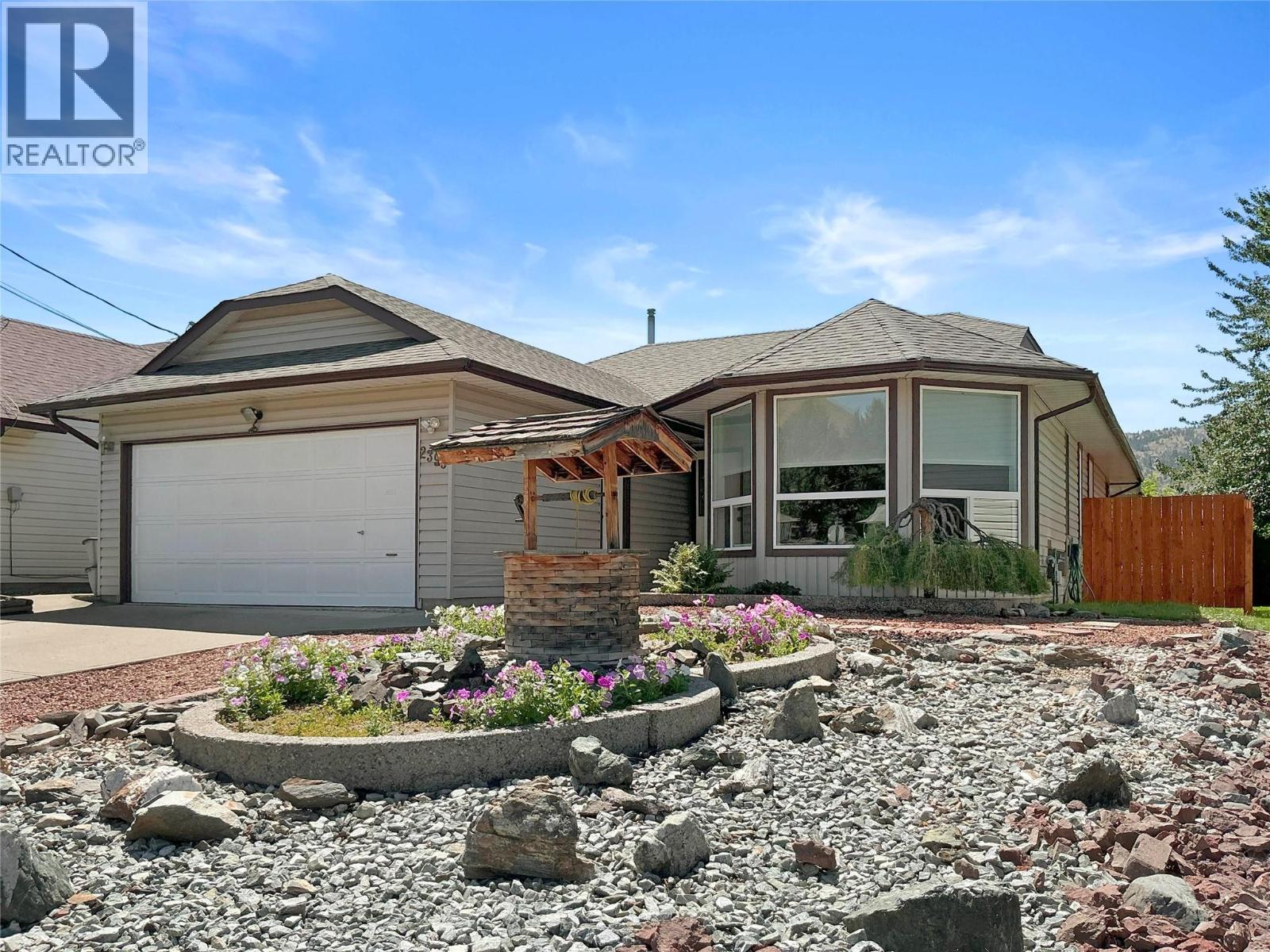 2393 Fleetwood Ave, Kamloops, BC V2B 4S8