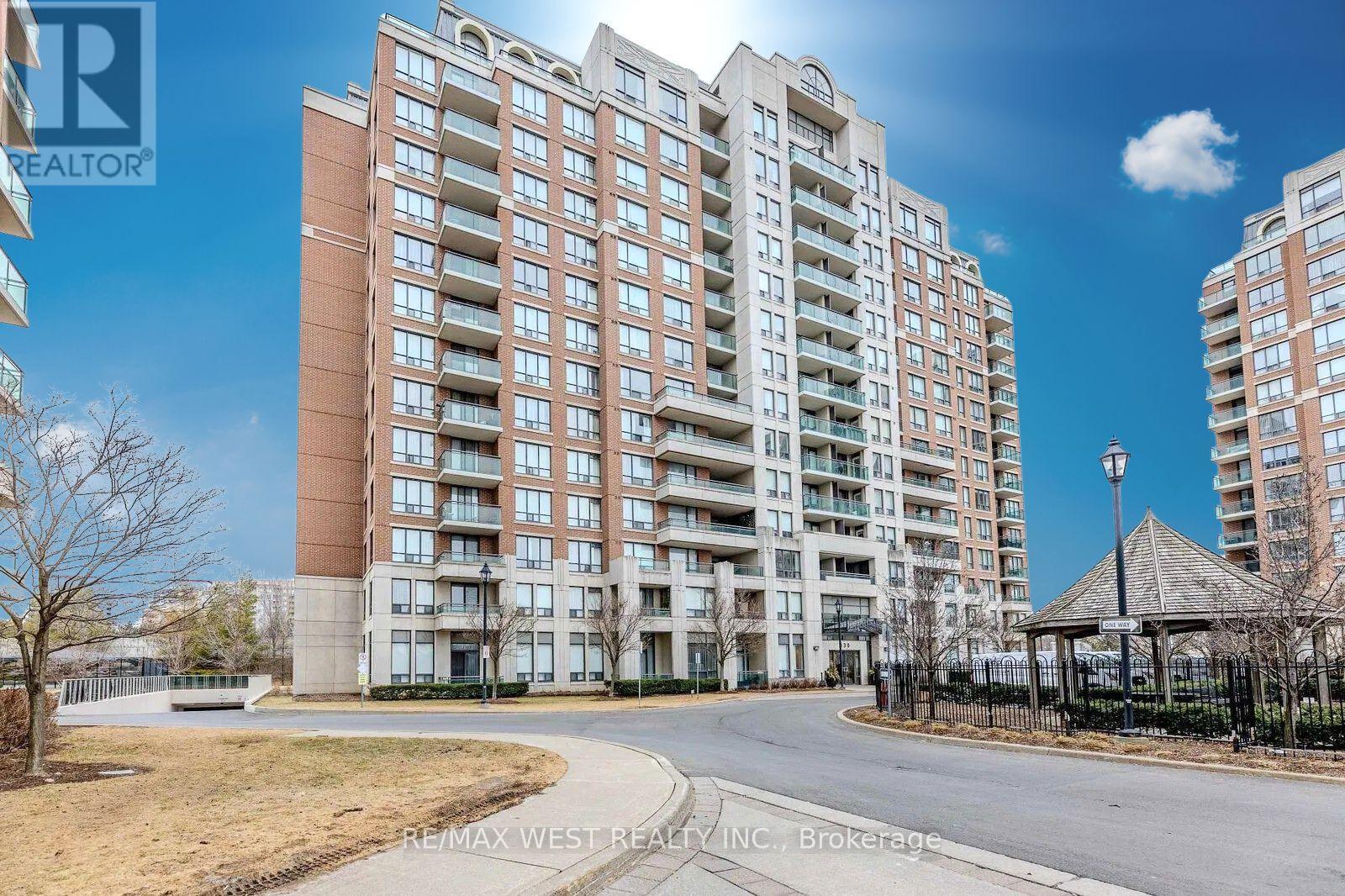 512 330 Red Maple Rd W, Richmond Hill, ON L4B 4T4
