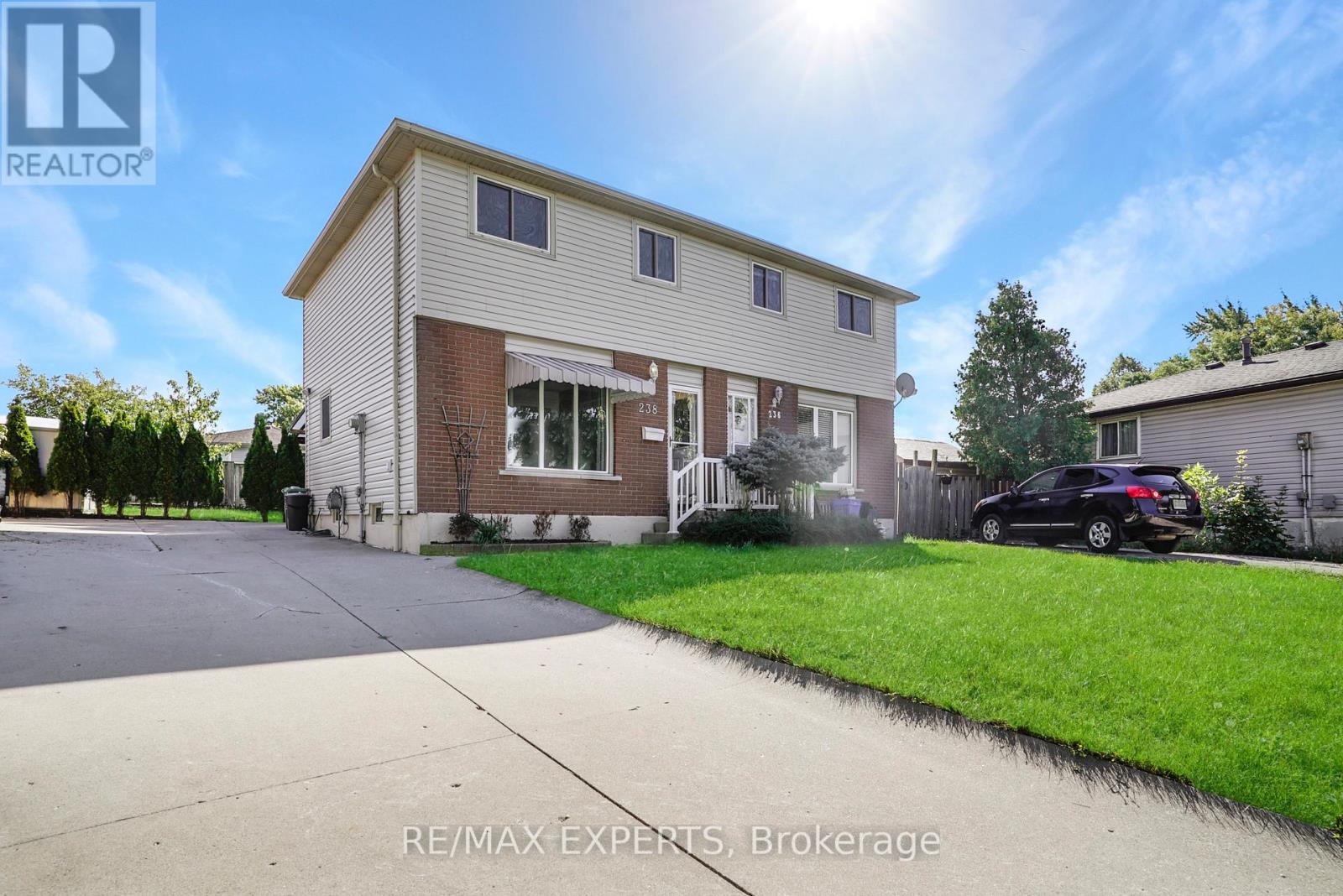238 Lawnhurst Ct, Hamilton, ON L8V 4R4