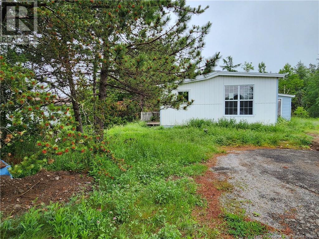 3 Hooper Dr, Rothesay, NB E2S 1A9