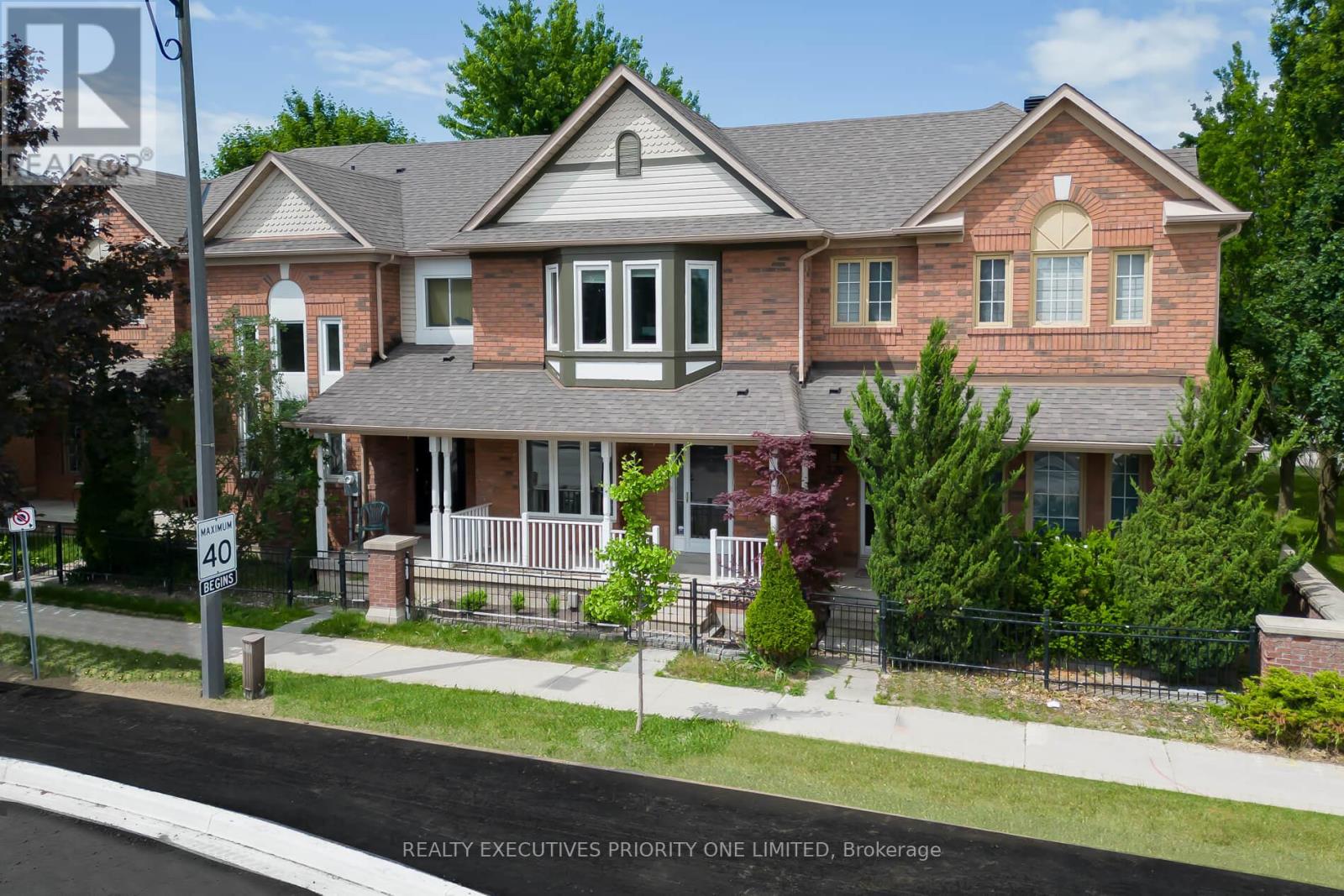 372 John West Way, Aurora, ON L4G 7J4