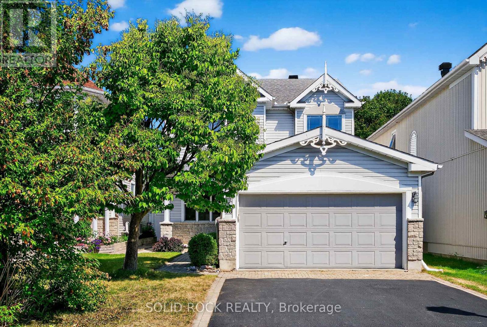 50 Insmill Cres, Ottawa, ON K2T 1G4