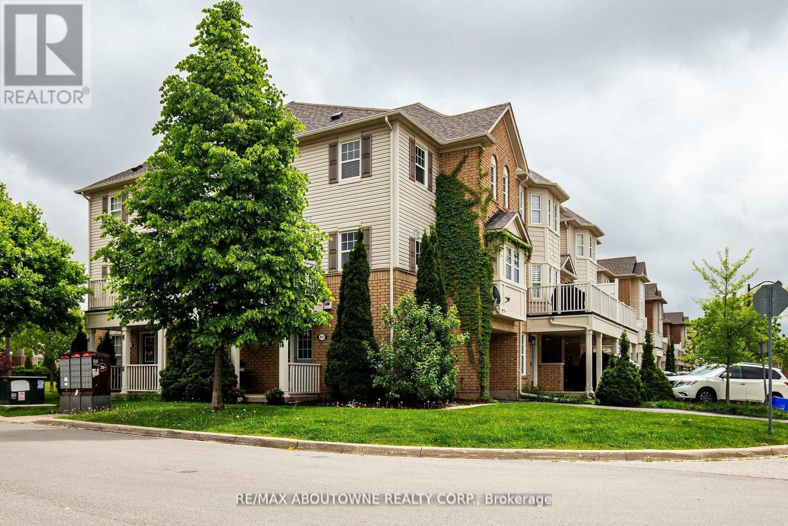 911 Deverell Pl, Milton, ON L9T 0M2