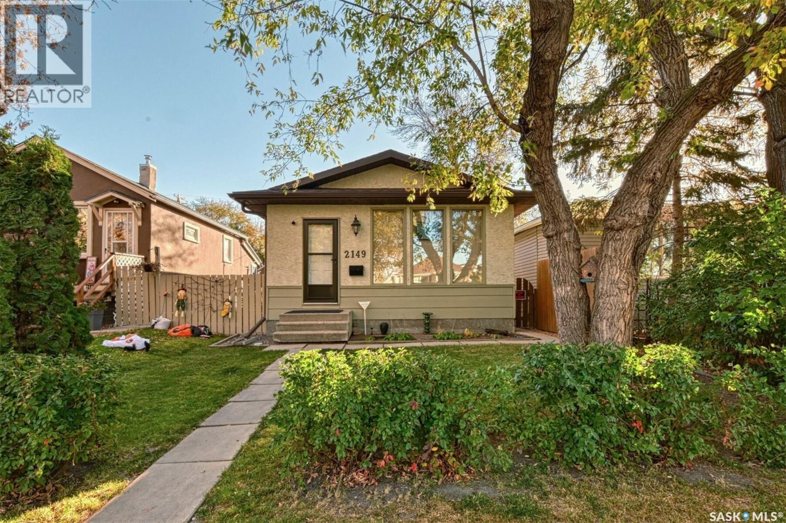 2149 Pasqua St, Regina, SK S4T 4M3