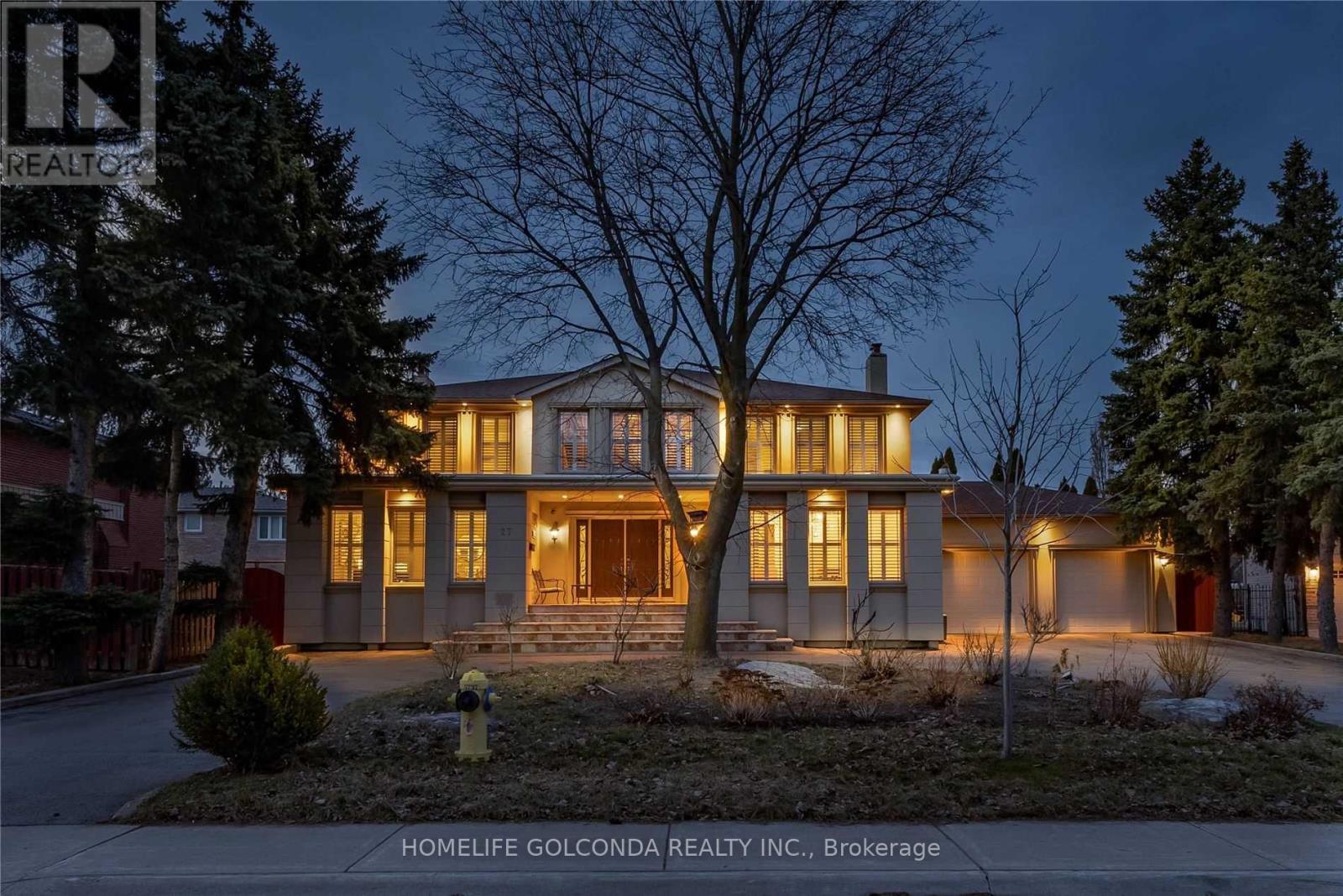 27 Dorwood Ct, Vaughan Islington Woods, ON L4L 1M9