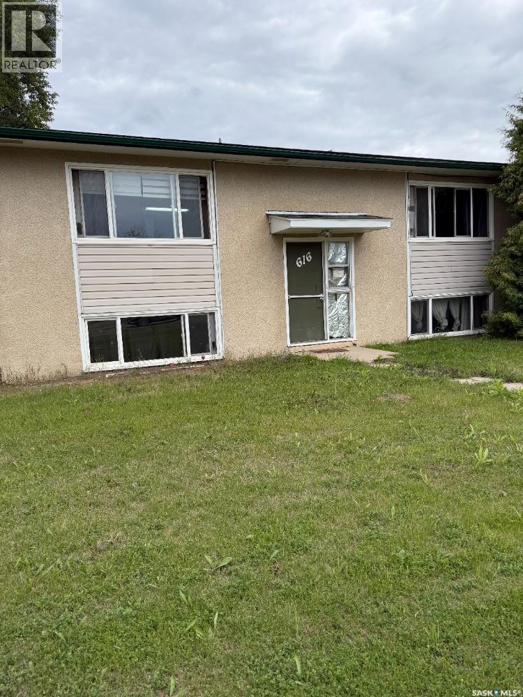 616 28 Street East, Prince Albert, SK S6V 1X9