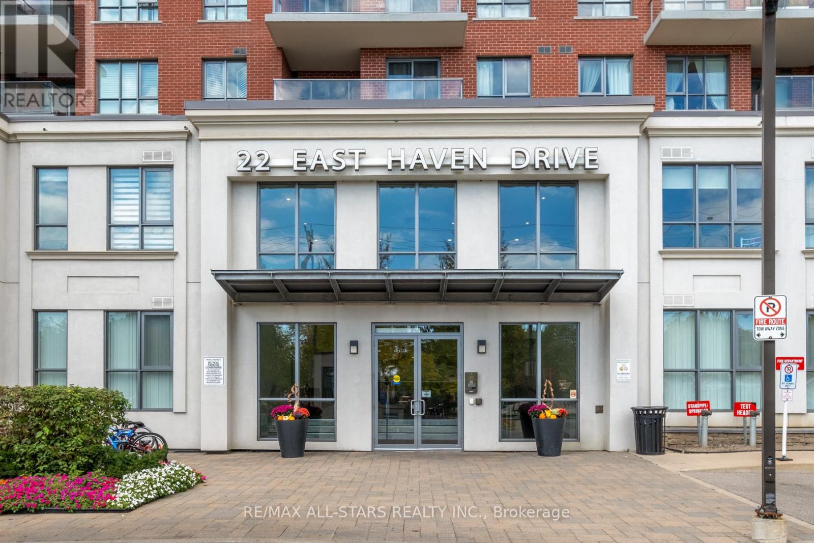 22 E Haven Dr #106 Dr, Toronto, ON M1N 1T8