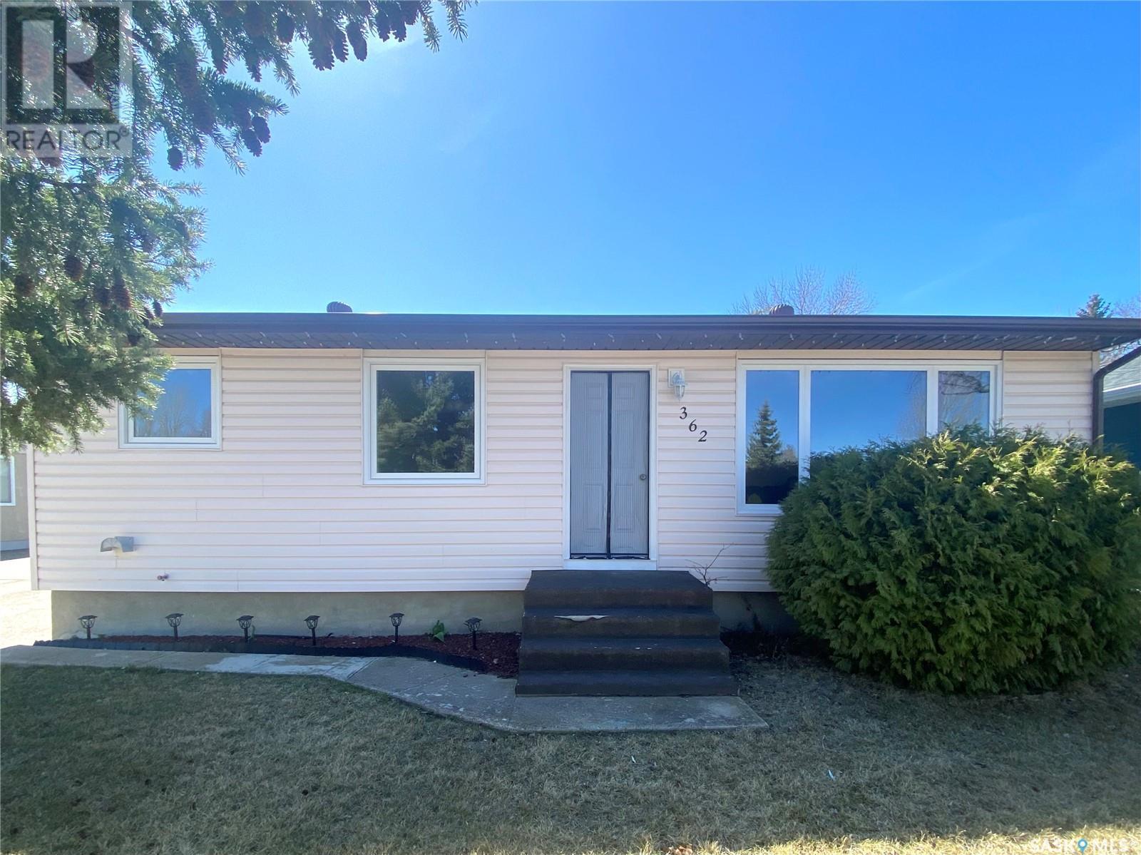 362 Powell Cres, Swift Current, SK S9H 4L7