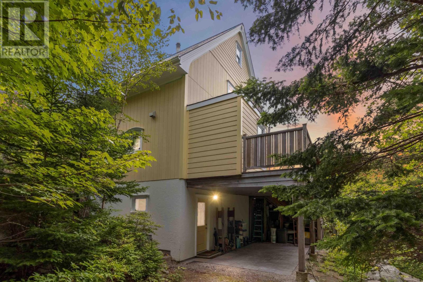40 Big Rock Ln, Chester, NS B0J 1J0
