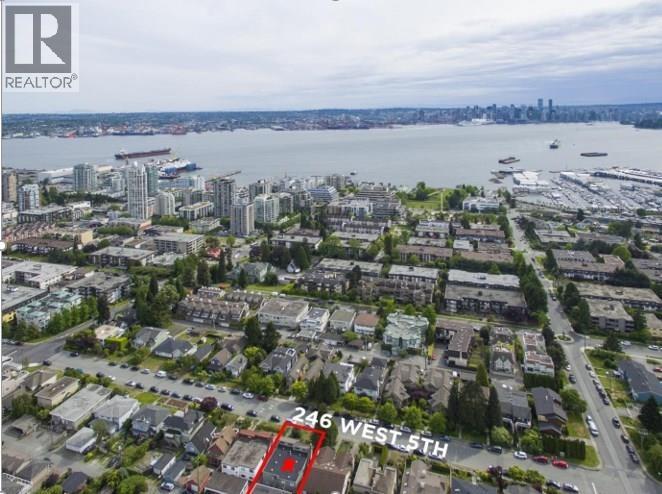 246 W 5th St, North Vancouver, BC V7M 1K1