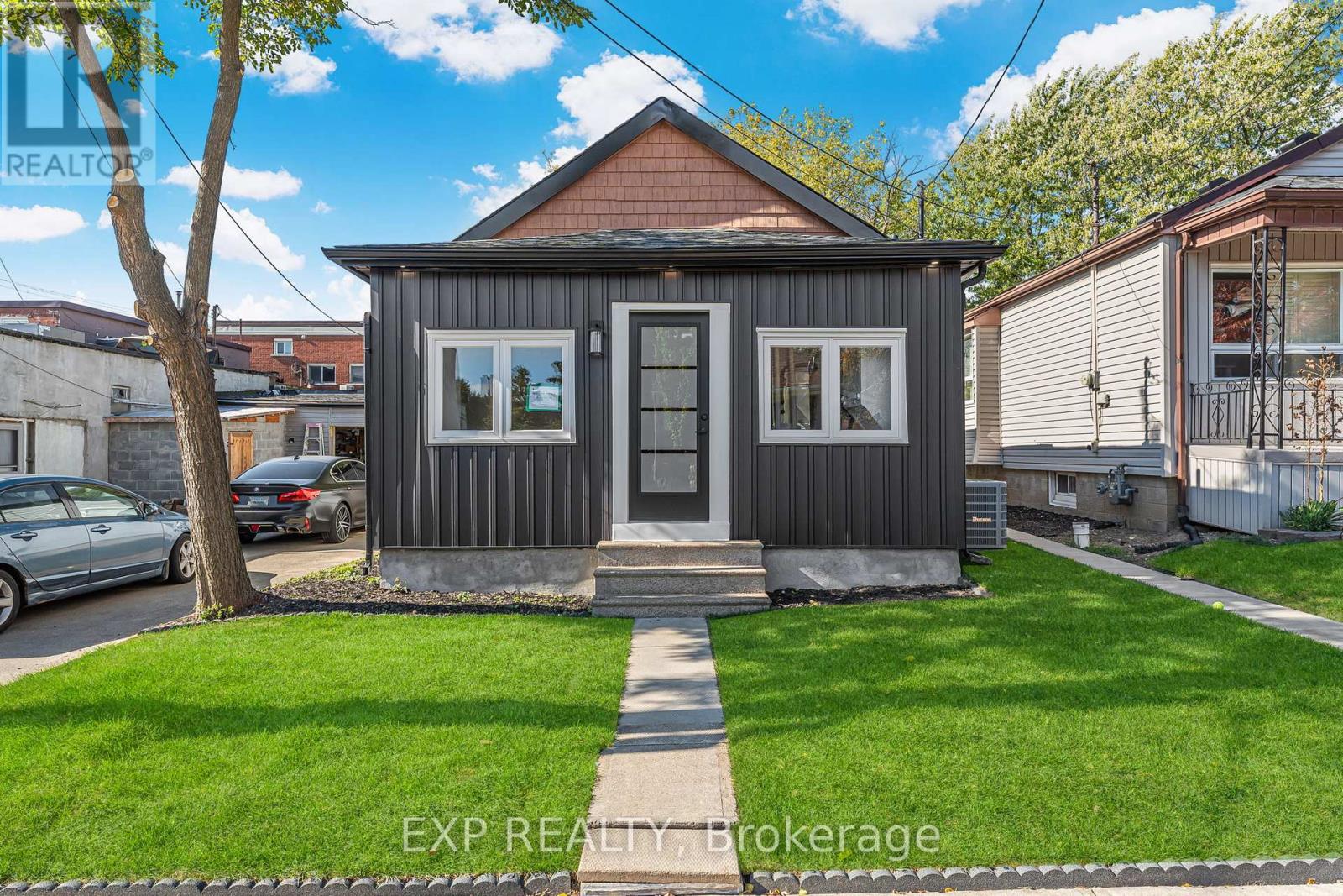 56 E 34th St, Hamilton, ON L8V 3W3