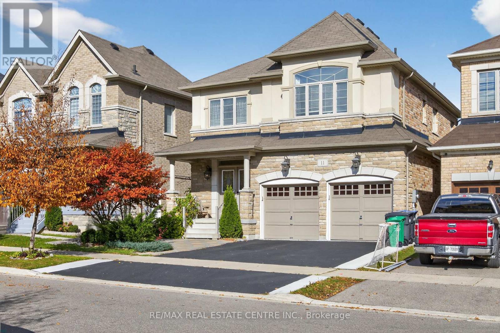 11 Fieldstone Lane Ave, Caledon, ON L7C 3Y8