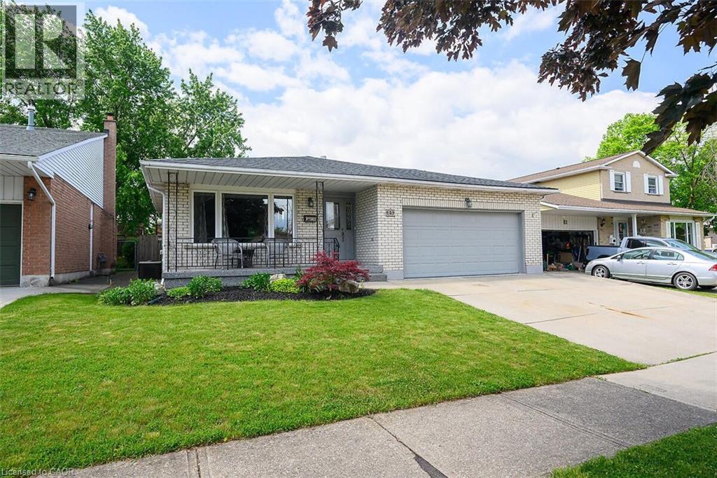 4 Bing Cres, Hamilton, ON L8E 3Z4