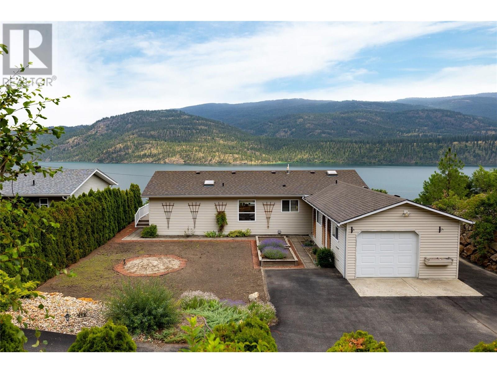 41 Rawsthorne Road Unit 17610 Rd, Lake Country, BC V4V 2G1
