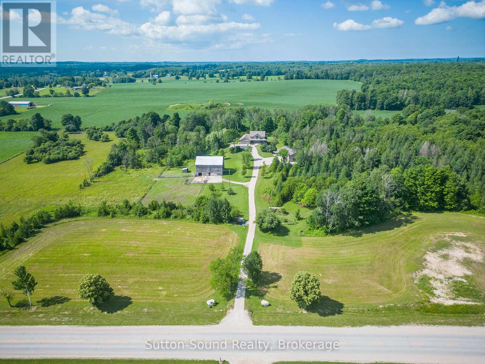 802677 Grey 40 Rd, Chatsworth, ON N0H 1G0