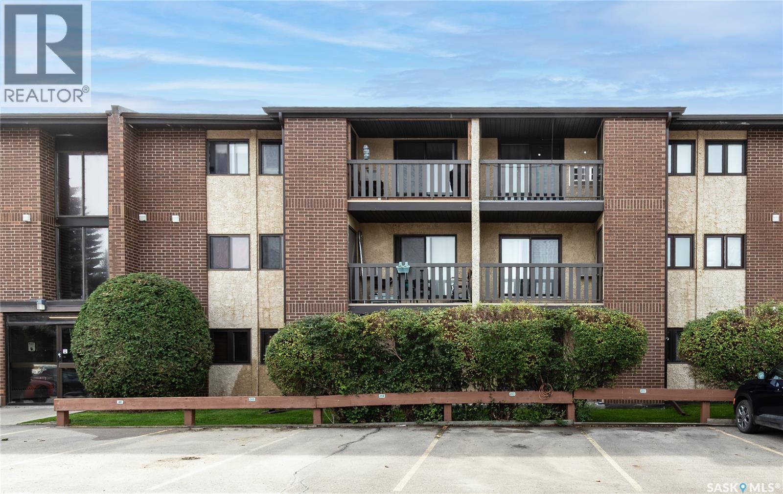 315 Tait Crescent Unit 305, Saskatoon, SK S7H 5L6