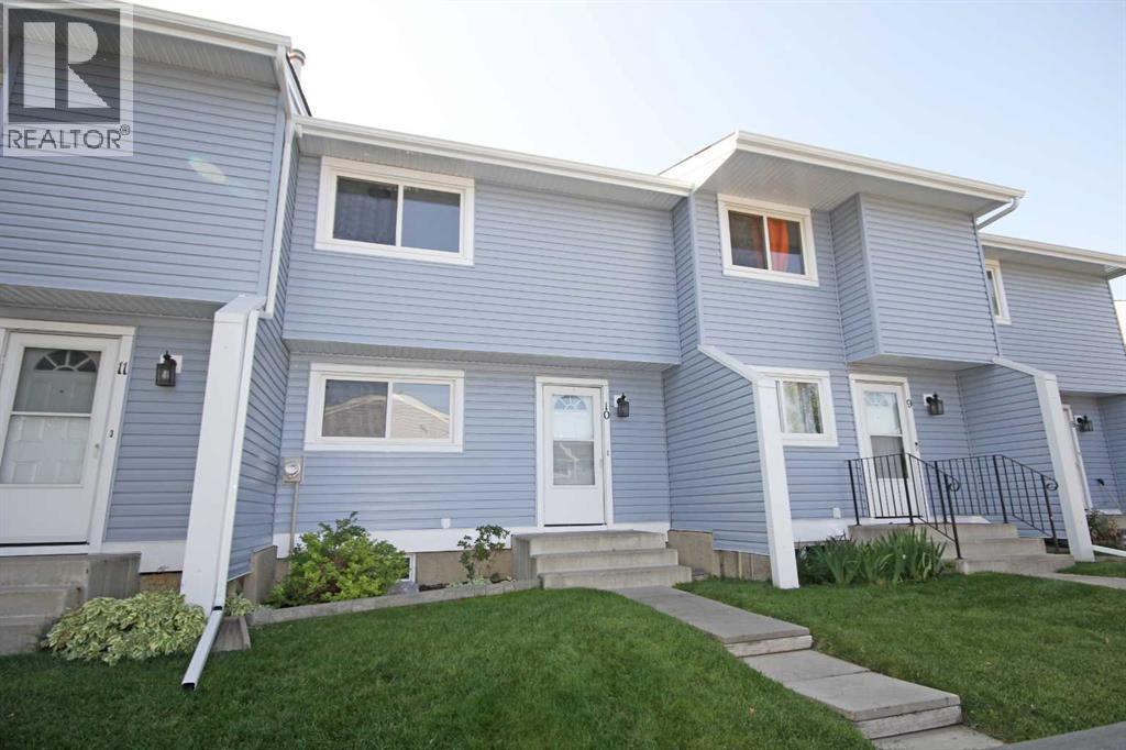 195 Manora Place Ne Unit 10, Calgary, AB T2A 5J8
