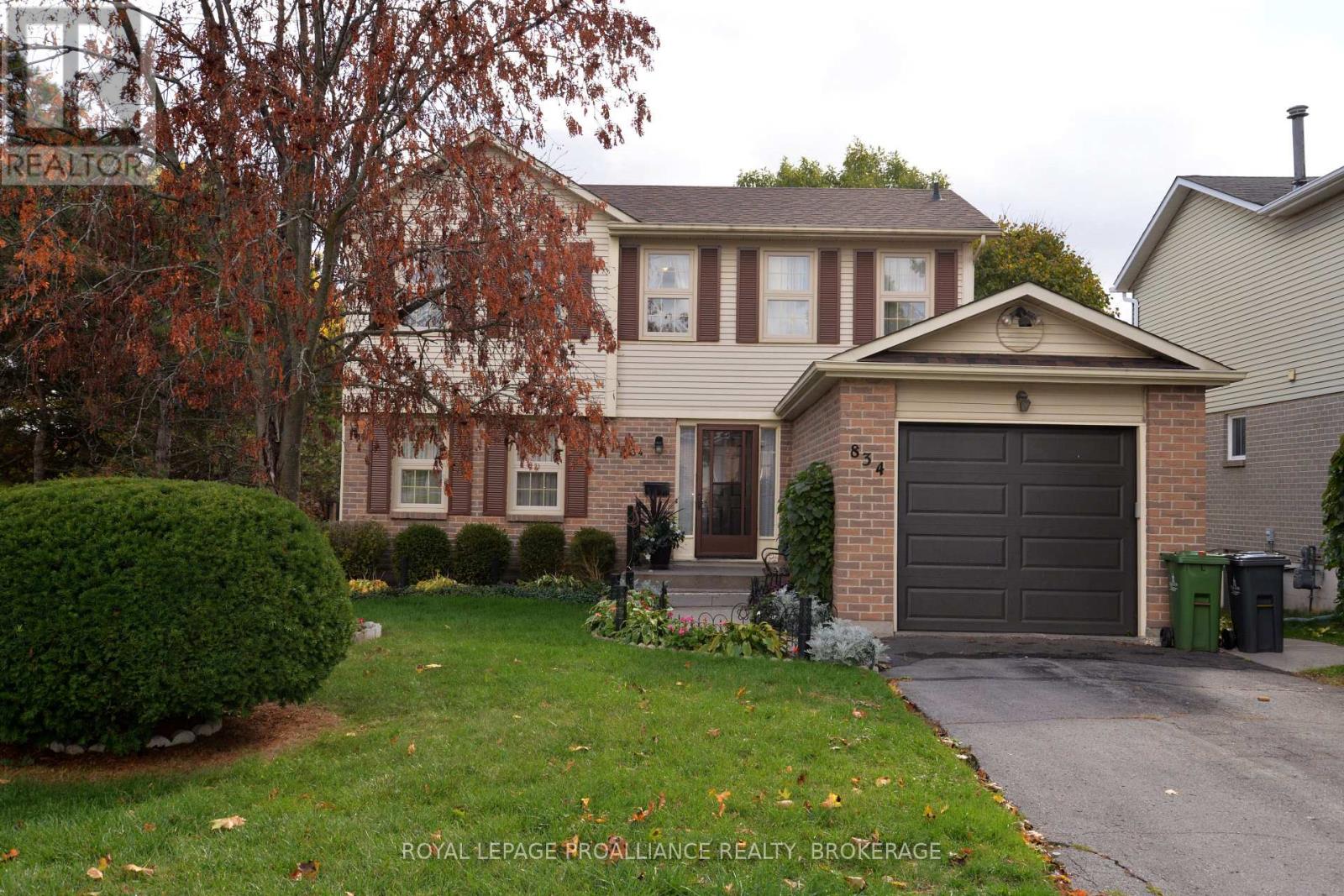 834 Somerset Cres, Kingston, ON K7P 1E6