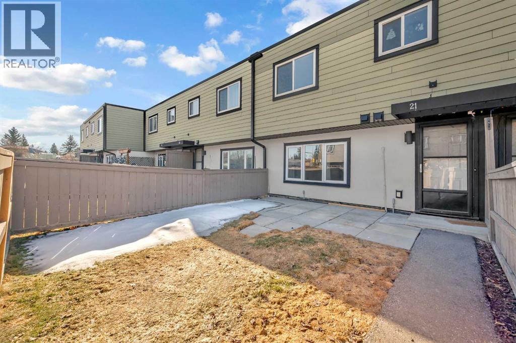 3809 45 Street Sw Unit 21, Calgary, AB T3E 3H4