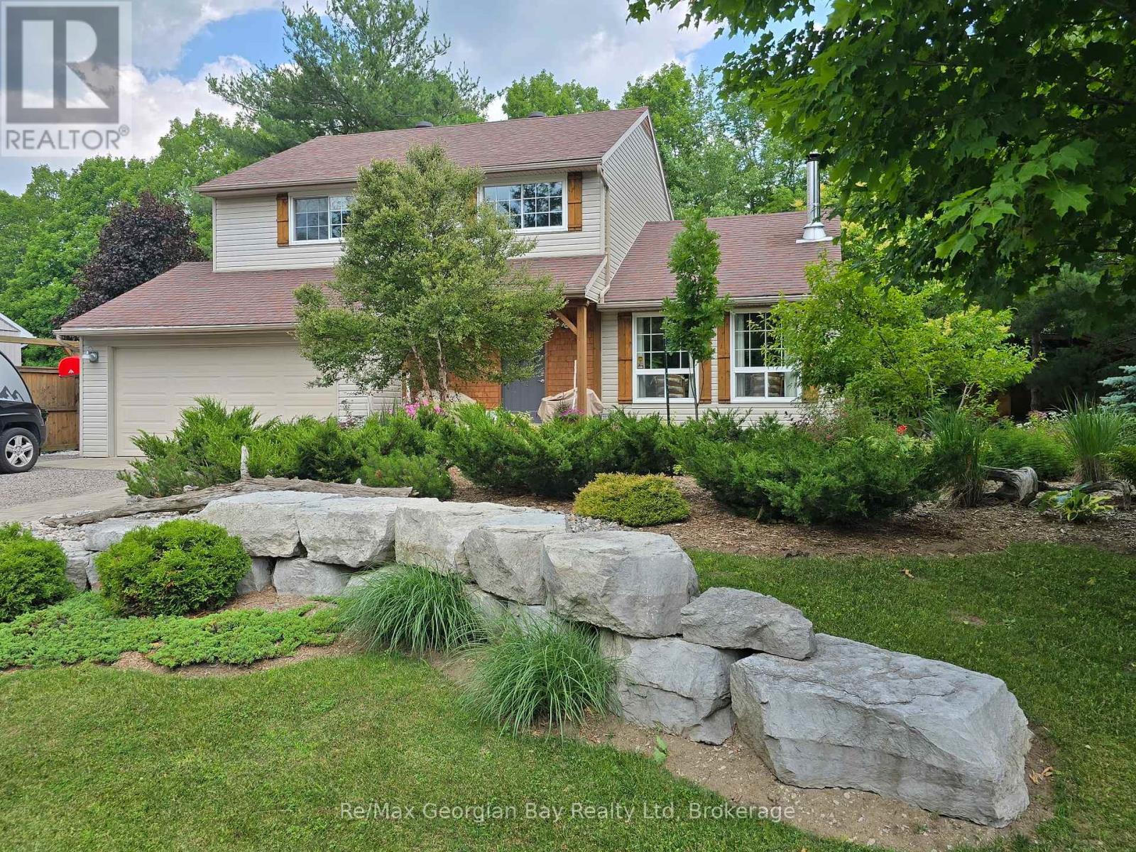 30 Sumac Cres, Oro-Medonte, ON L0K 1E0
