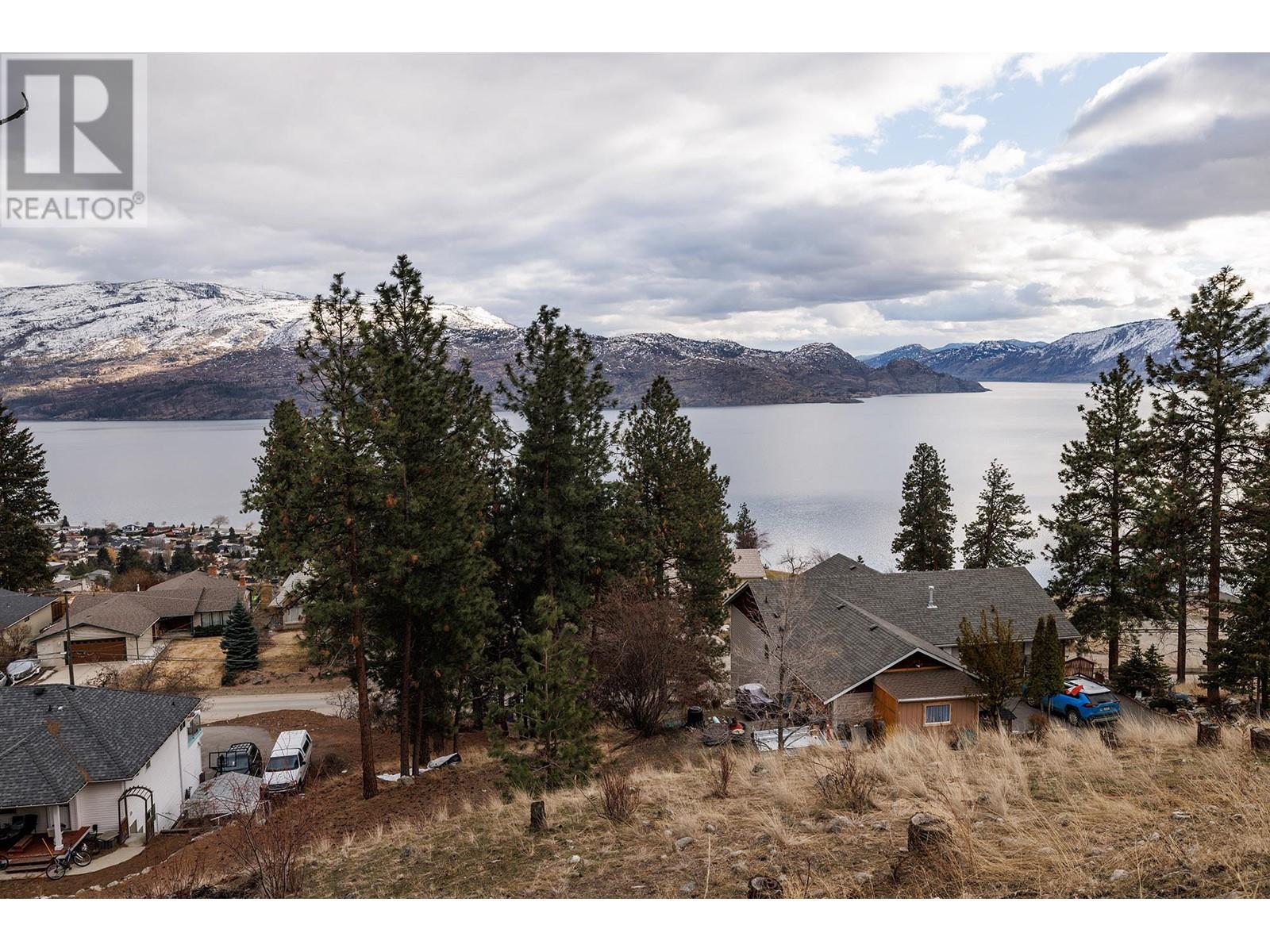 3993 Ponderosa Pl, Peachland, BC V0H 1X5