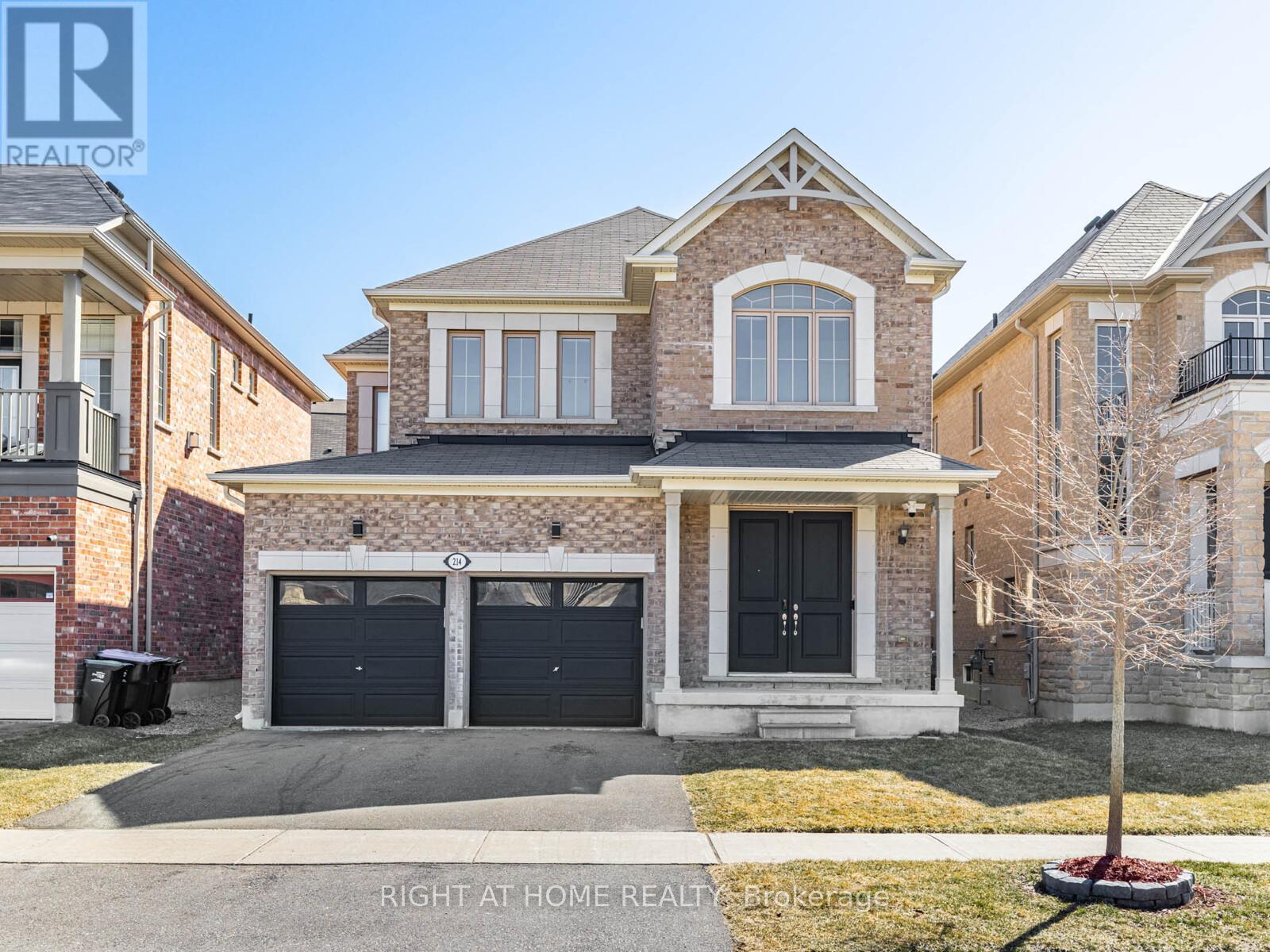214 Stevenson Cres, Bradford West Gwillimbury Bradford, ON L3Z 0T1