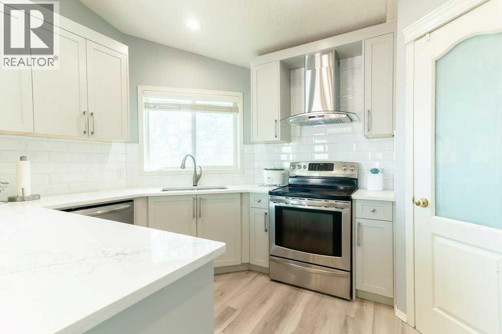 138 Hampstead Cir NW, Calgary, AB T3A 5P3