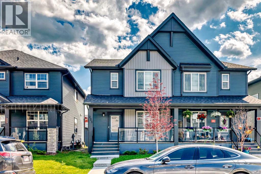 221 Midgrove Mews SW, Airdrie, AB T4B 5K8