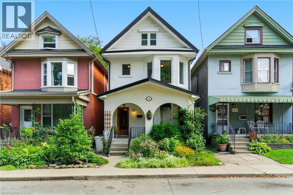 165 Burris St, Hamilton, ON L8M 2J7