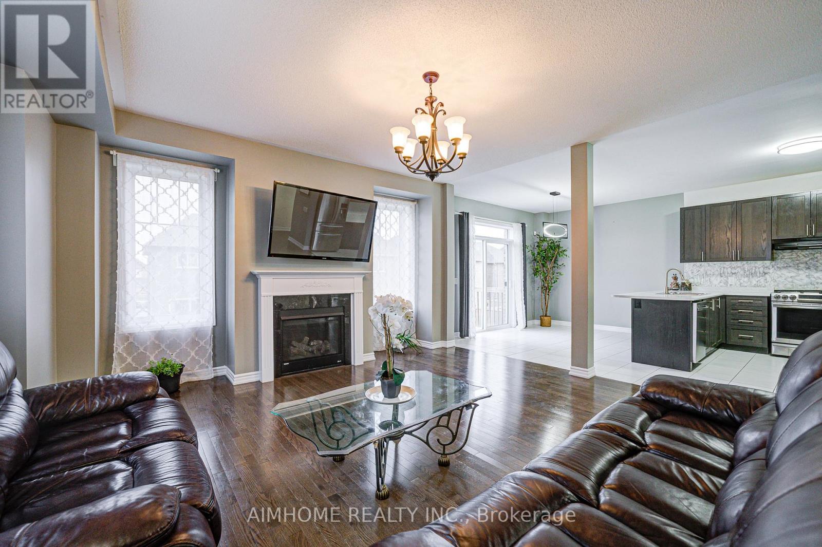 2383 Dobbinton St, Oshawa, ON L1L 0L4