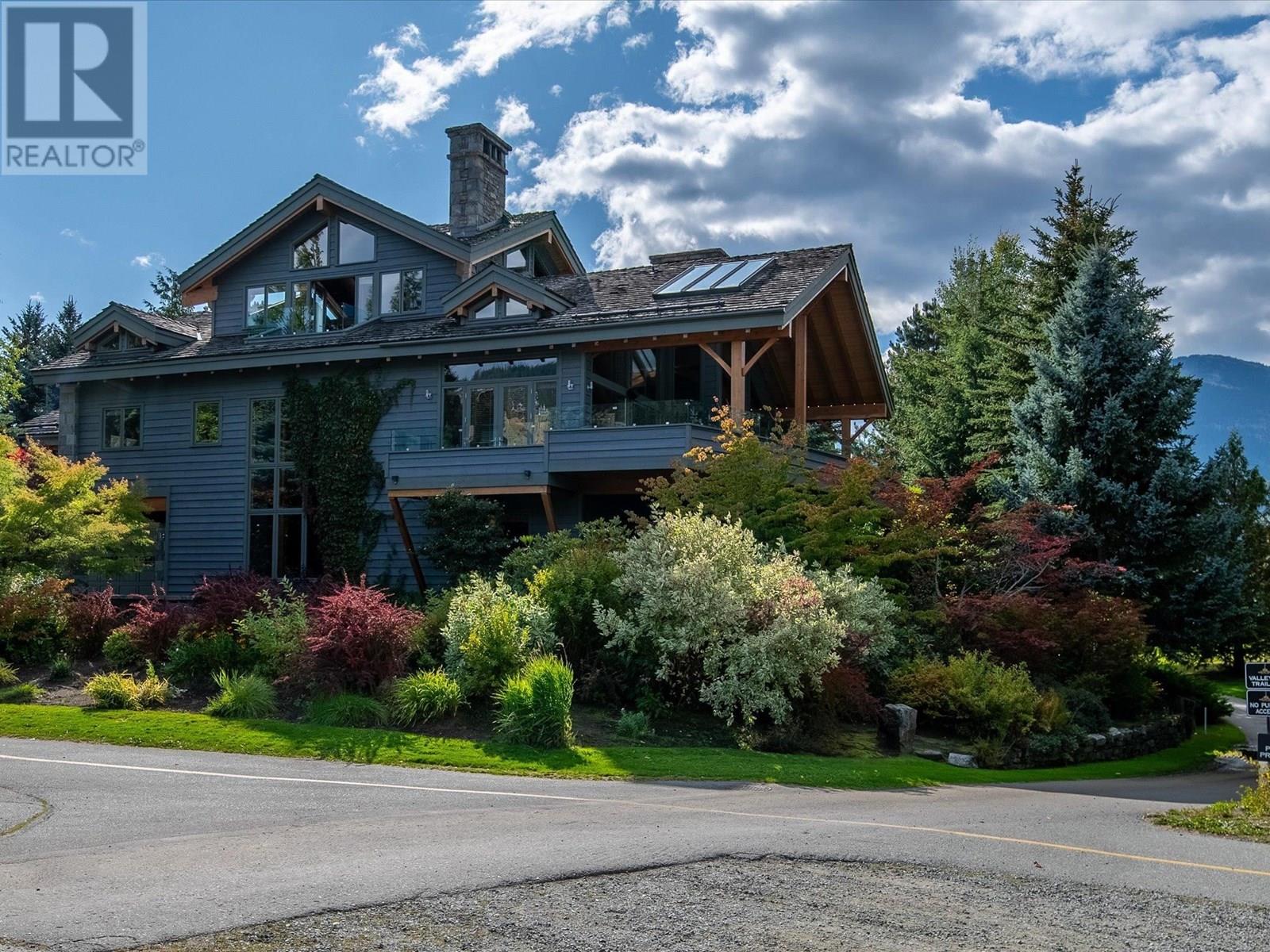 8065 Nicklaus North Blvd, Whistler, BC V8E 1J7
