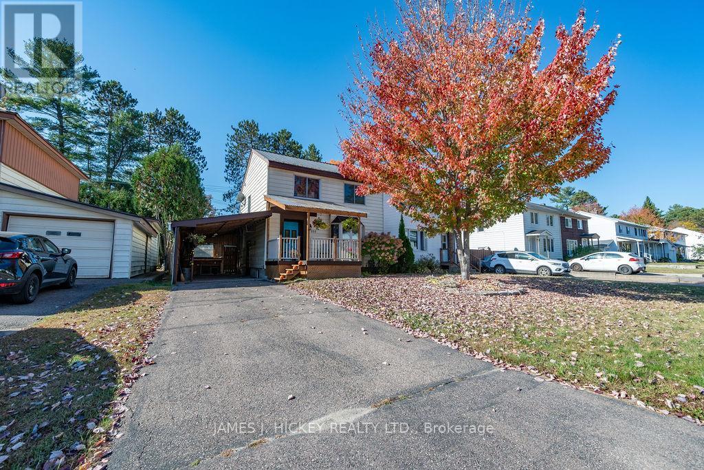 105 Algonquin St, Deep River, ON K0J 1P0