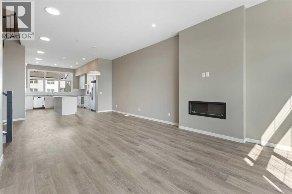 415 Hotchkiss Mnr SE, Calgary, AB T3S 0N3