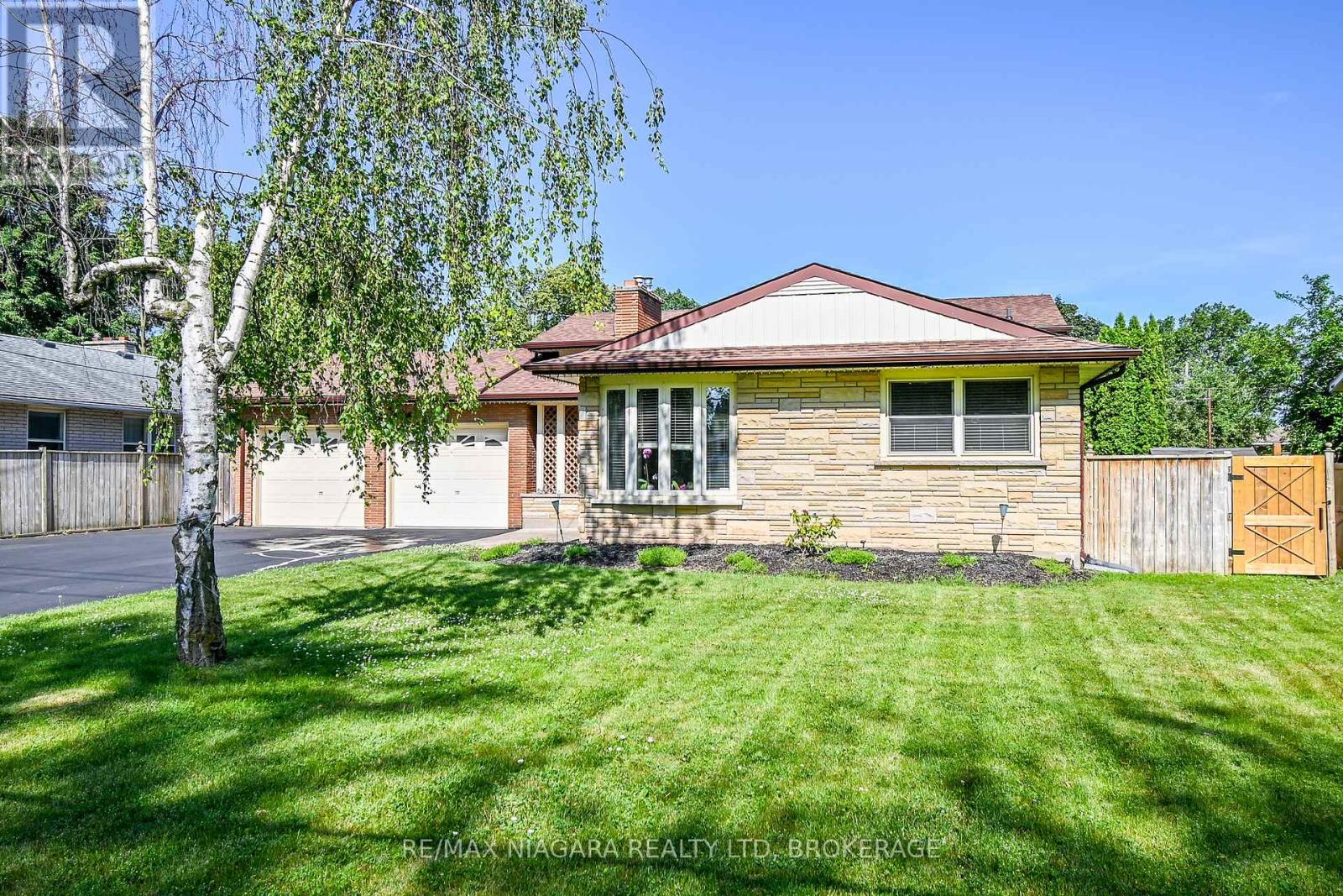 679 Niagara St, St. Catharines, ON L2M 3R7