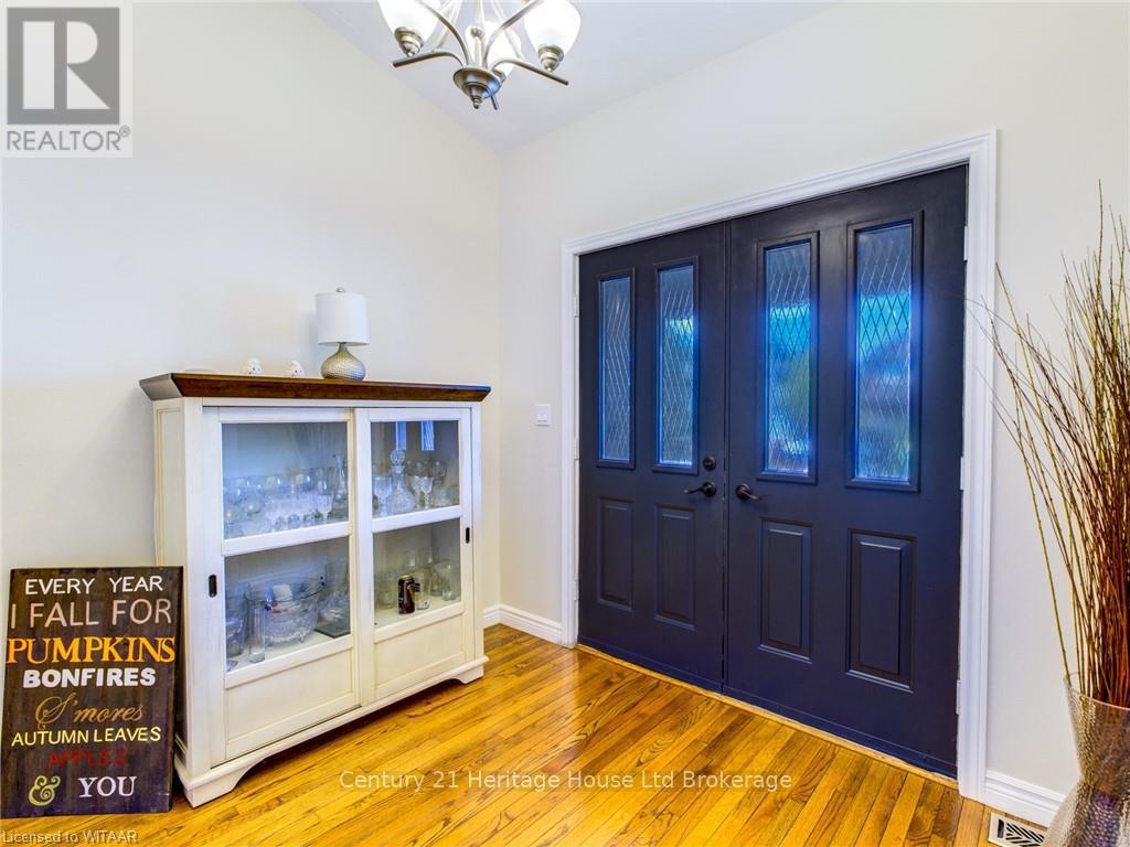 10 Blackfoot Pl, Woodstock, ON N4T 1E2