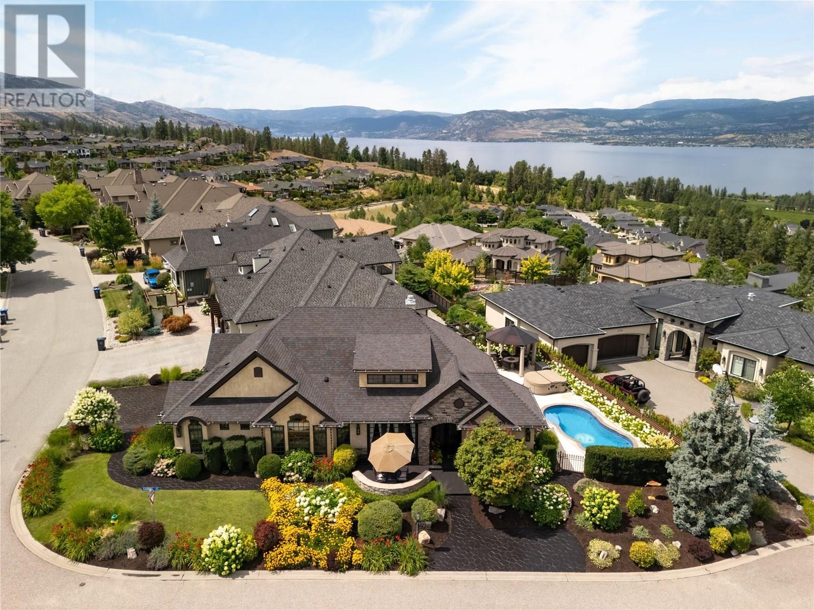 4768 Carmel Cres, Kelowna, BC V1W 5B9