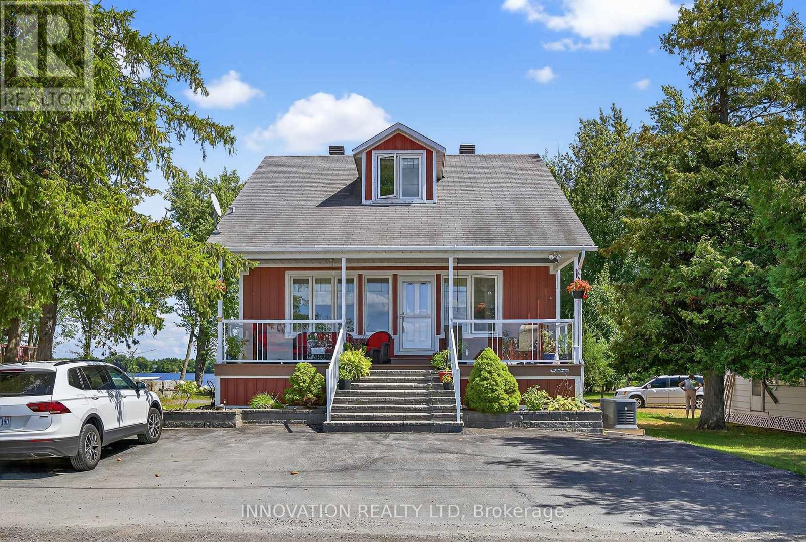 240 Birch Ave, Beckwith, ON K7C 3P2