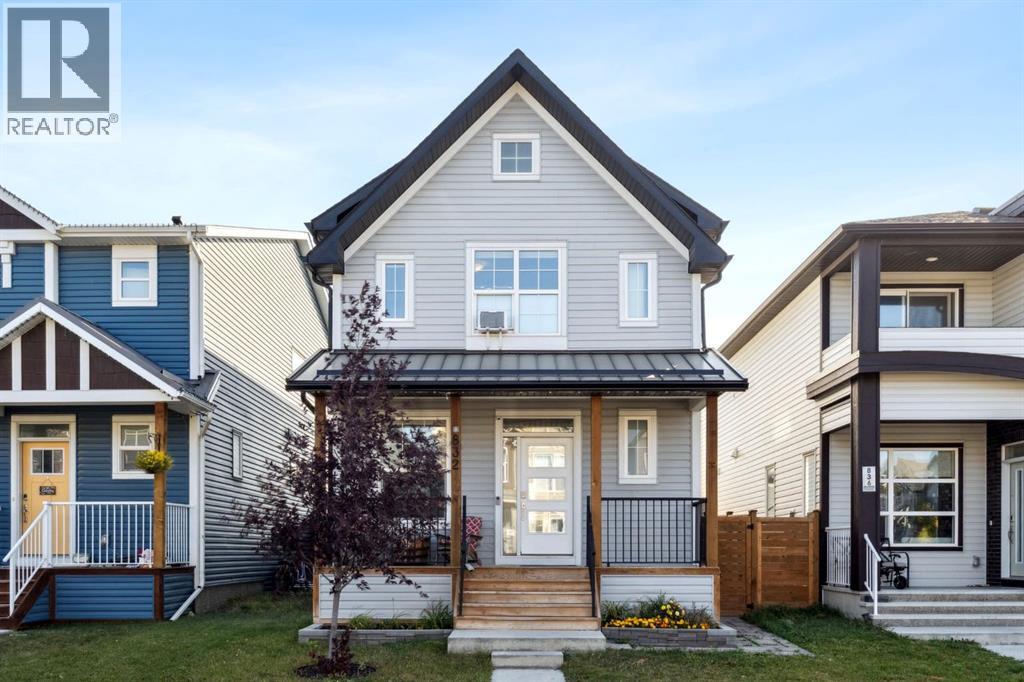 832 Chinook Gate Parade SW, Airdrie, AB T0M 0E0