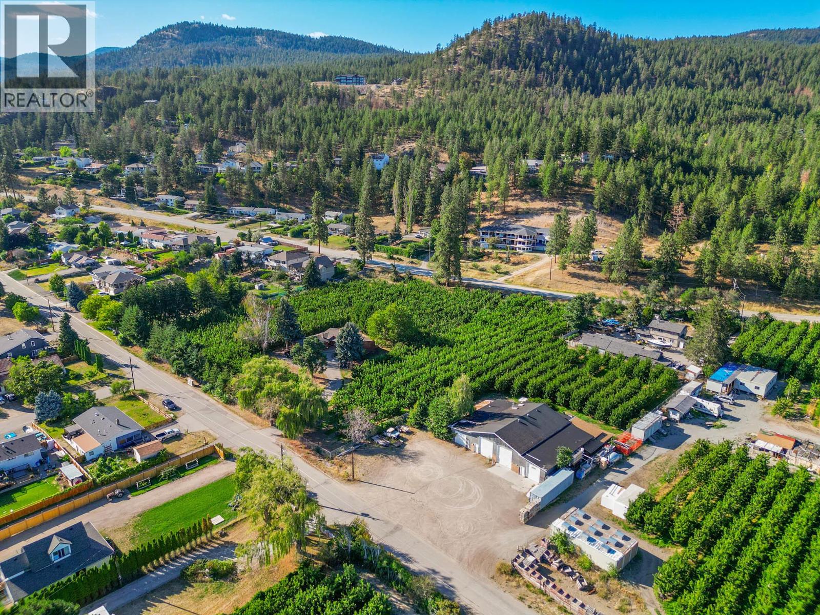 4977 Elliott Ave, Peachland, BC V0H 1X8