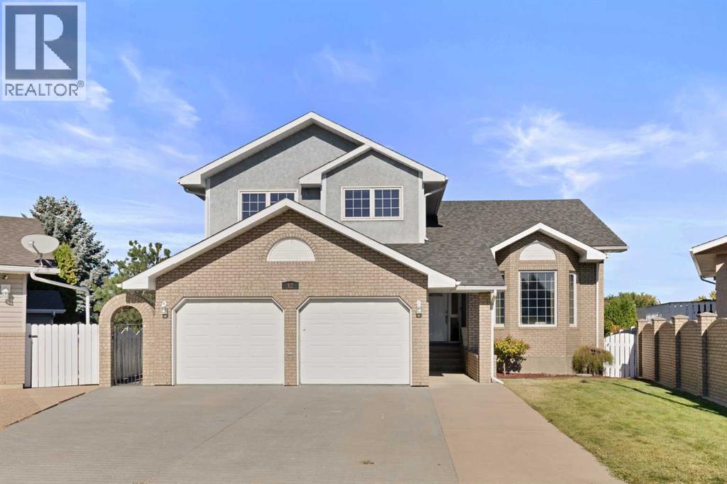 12 Redwood Way SE, Medicine Hat, AB T1B 3Z5
