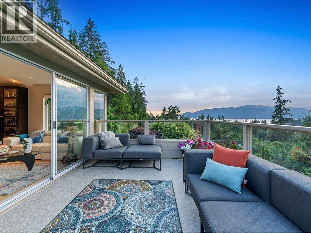 5480 Keith Rd, West Vancouver, BC V7W 3C9