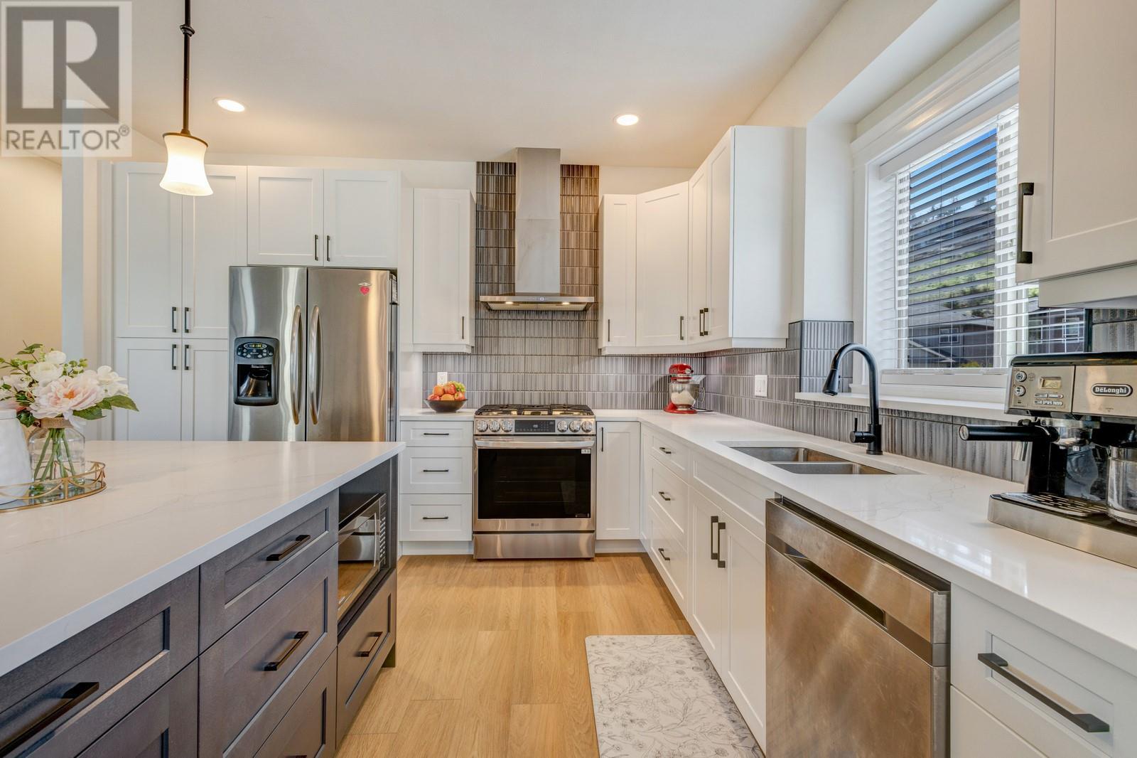 2894 Auburn Rd, West Kelowna, BC V4T 3B3