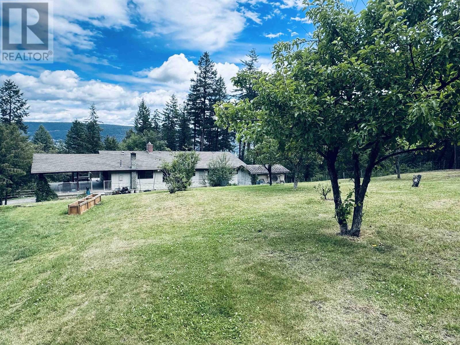 759 Winger Rd, Williams Lake, BC V2G 5J9