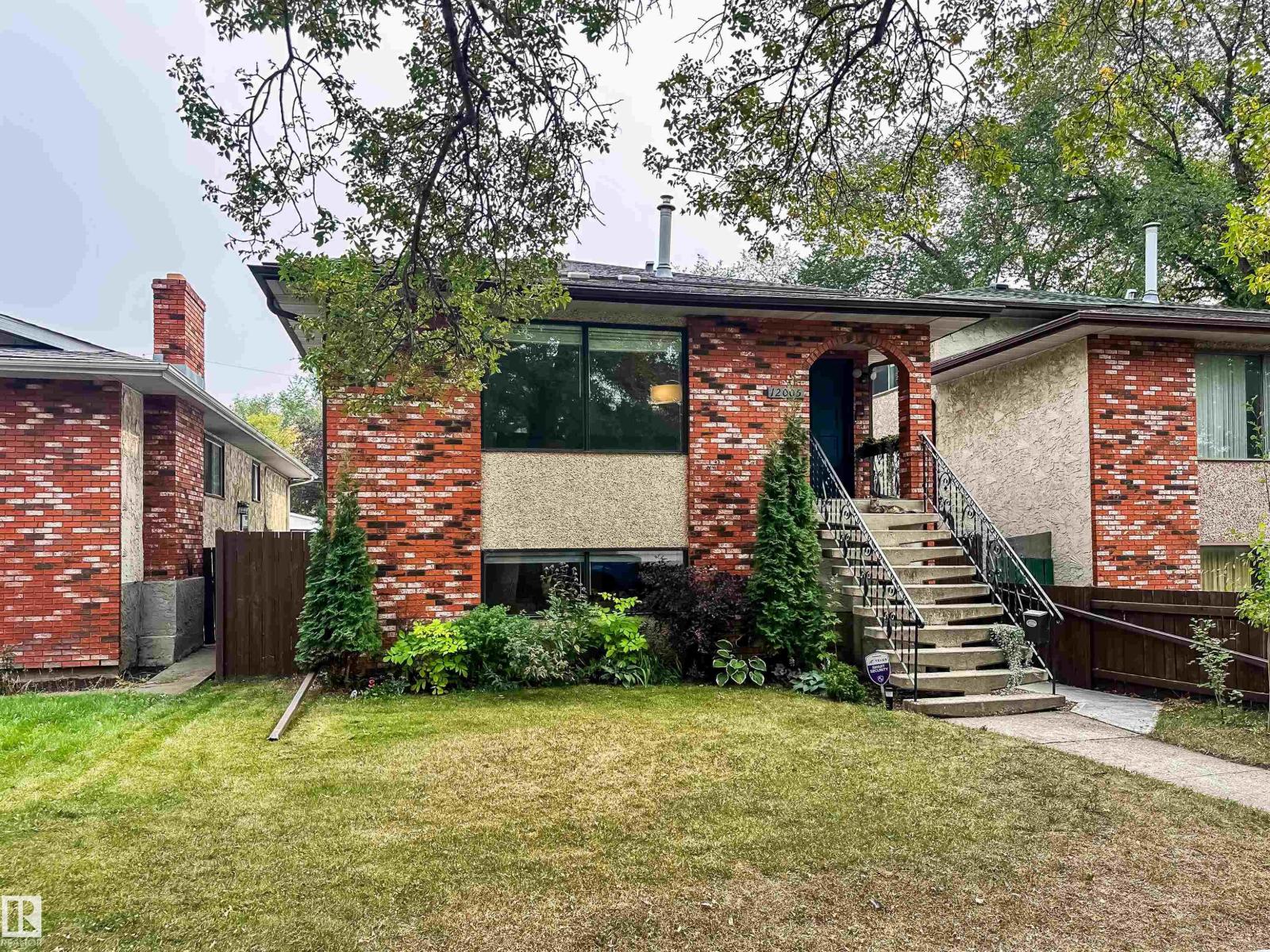 90 St Nw Unit 12005, Edmonton, AB T5B 3Z2